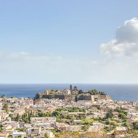 Lipari City Centre Apartmán *